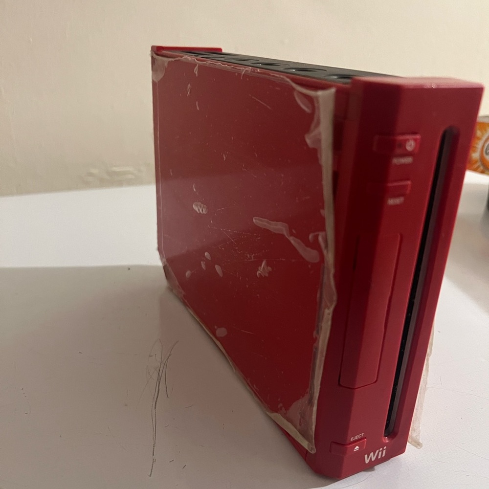 Wii - Picture 2 of 4